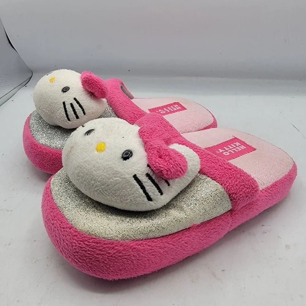 Hello Kitty Sanrio Girls Size 13/1 Pink Fluffy Warm Slippers Plush Kitty